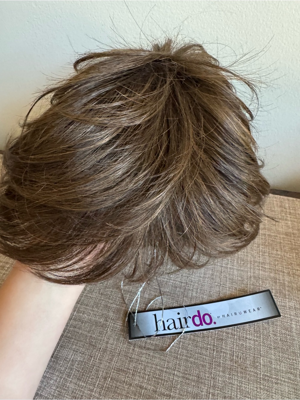 NWT Hairdo Women’s perfect pixie wig R10 chestnut light brown